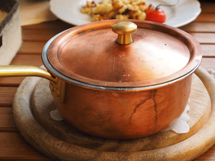 brown saucepan with lid, pot, copper pot, cheese noodles, court, HD wallpaper