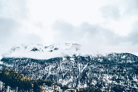 snow covered mountain under white clouds during daytime, photo of mountains covered with snow HD wallpaper