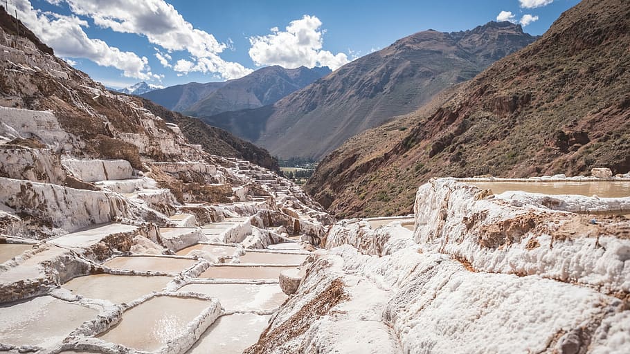Salt Mines, brown mountains, ridge, rock, sky, clouds, peru, nature HD wallpaper