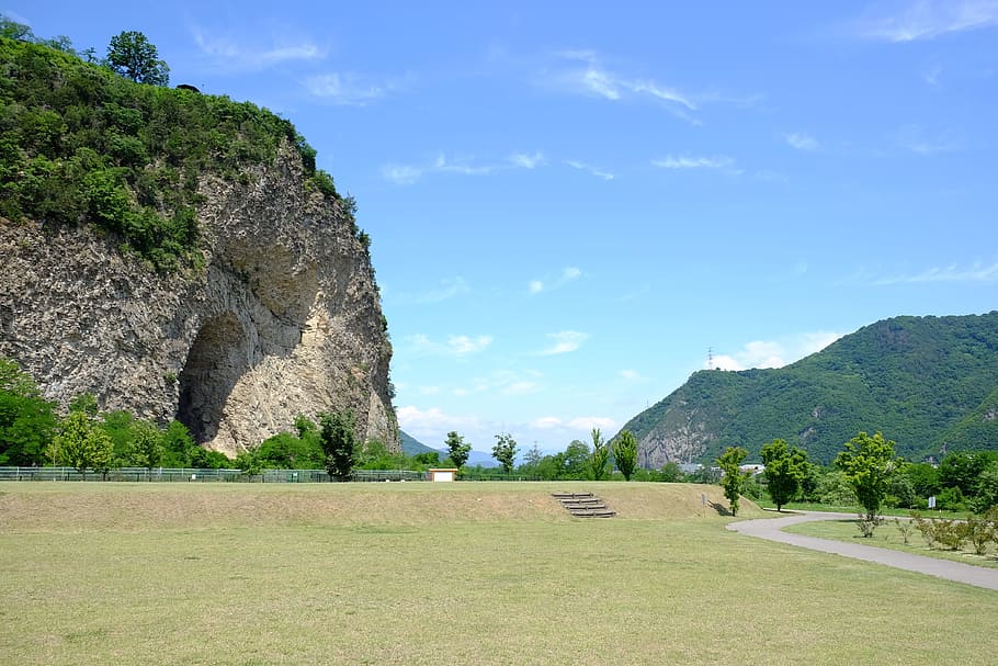 lawn, sky, mountain, plant, tree, scenics - nature, beauty in nature HD wallpaper