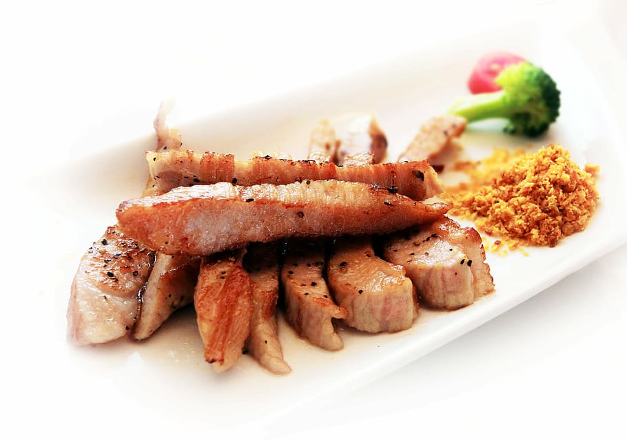 sliced meats in white plate, pork, matsusaka pig, iron cooking, HD wallpaper