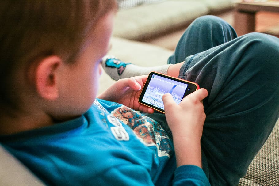 HD wallpaper: Kids Like Mobile Games, people, child, boys, one Person,  technology | Wallpaper Flare
