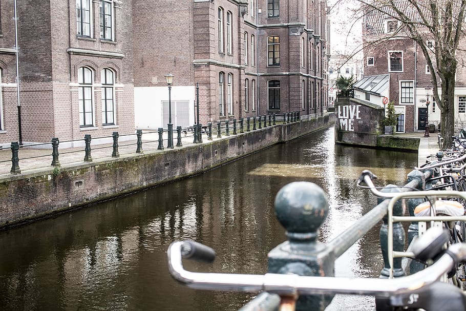 Love me, body of water near buidling, canal, wall, building, architecture HD wallpaper