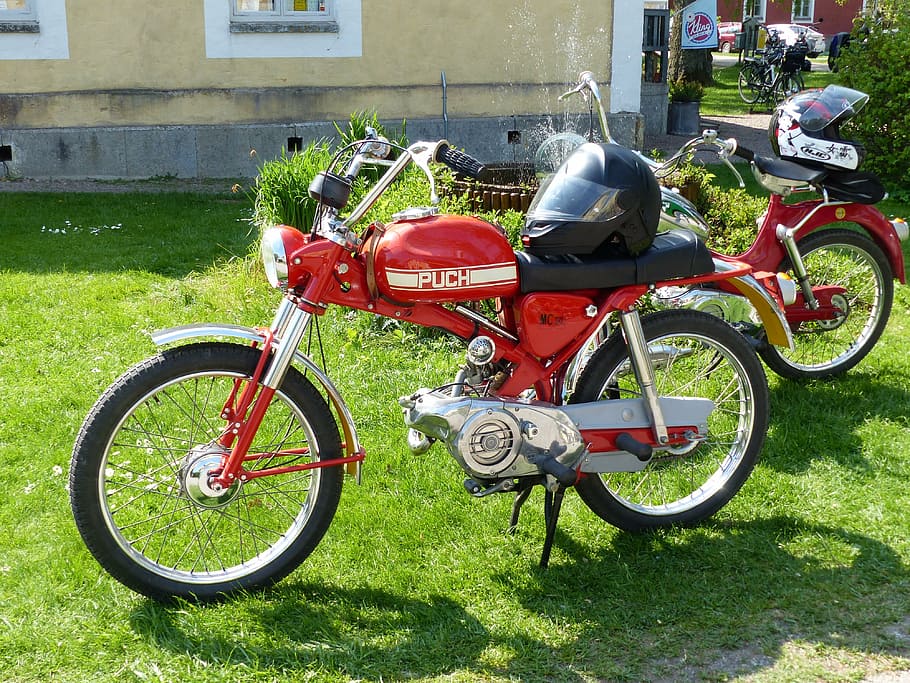 moped, rally, spring, grass, colors, house, transportation HD wallpaper