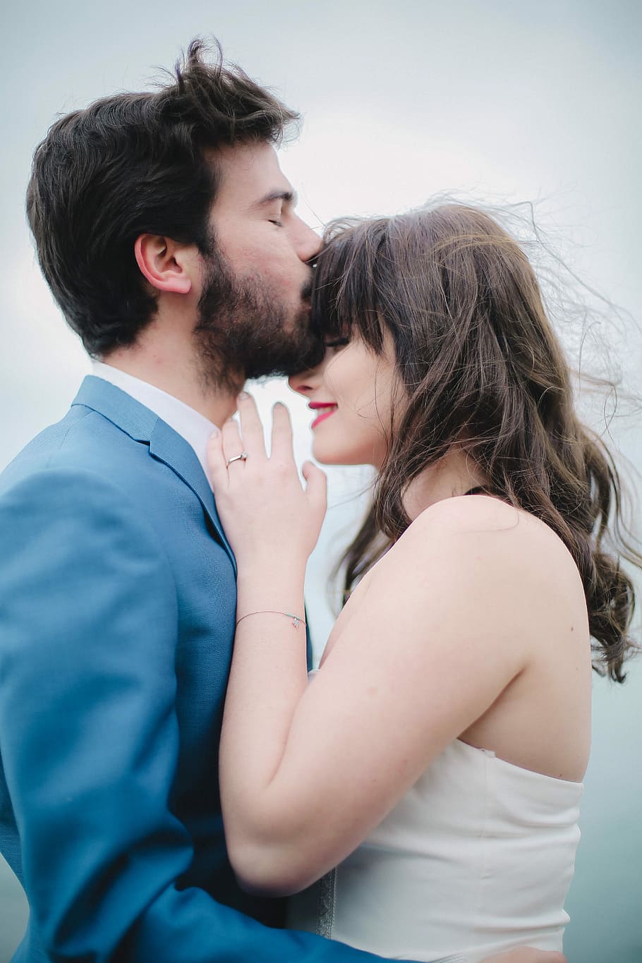 Gül Kurtaran, man kissing woman's forehead, female, couple, young adult