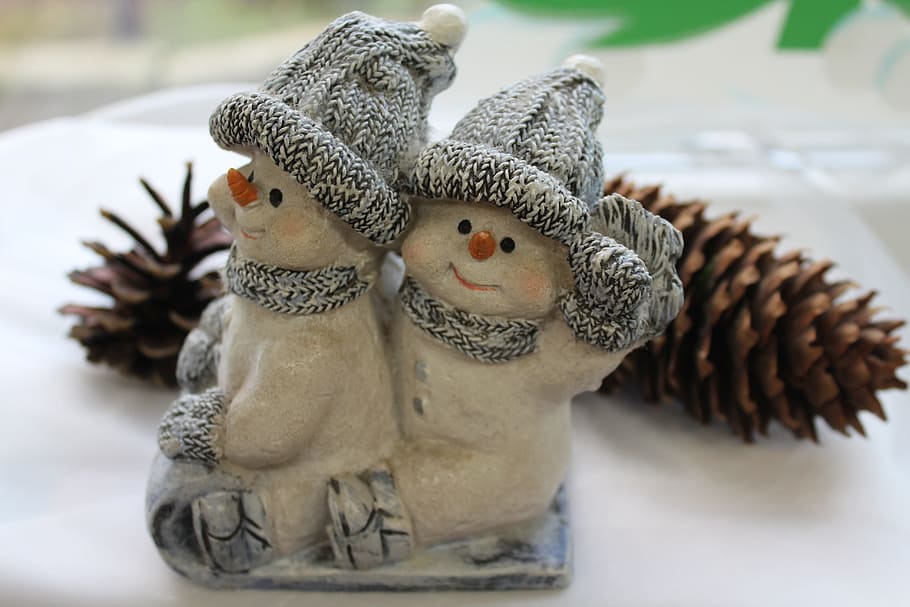 two snowman sitting figurine, christmas, snowmen, ornament, winter, HD wallpaper