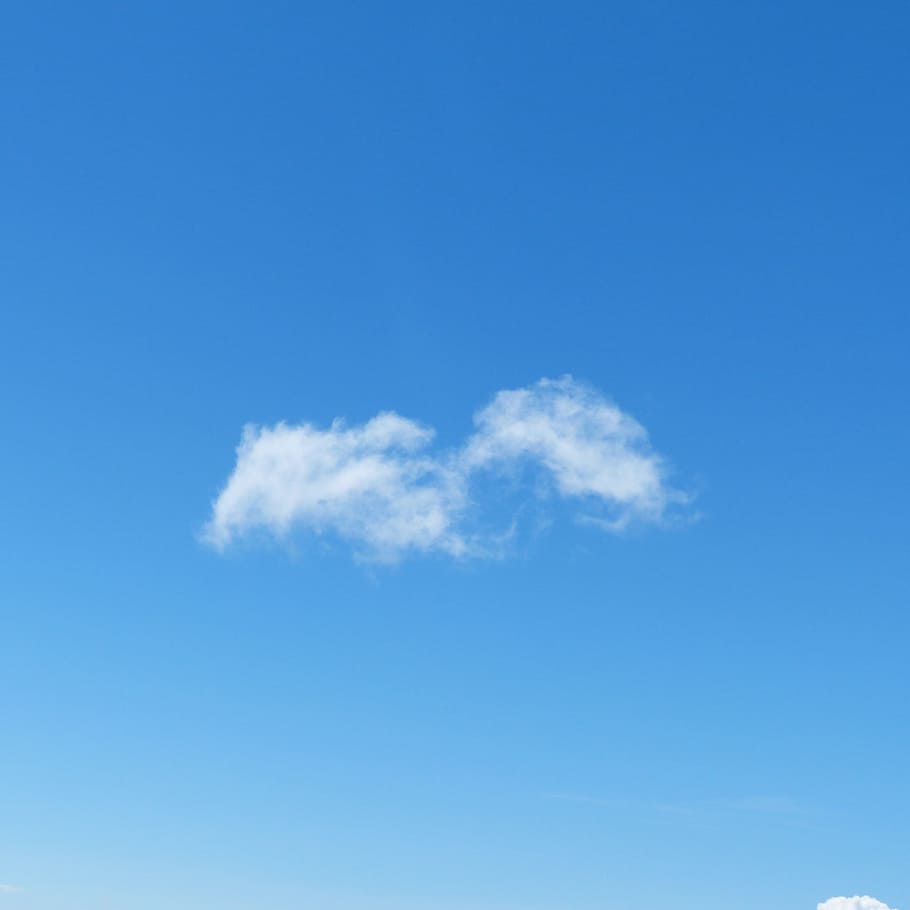 white clouds on clear sky during daytime, individually, sky blue HD wallpaper
