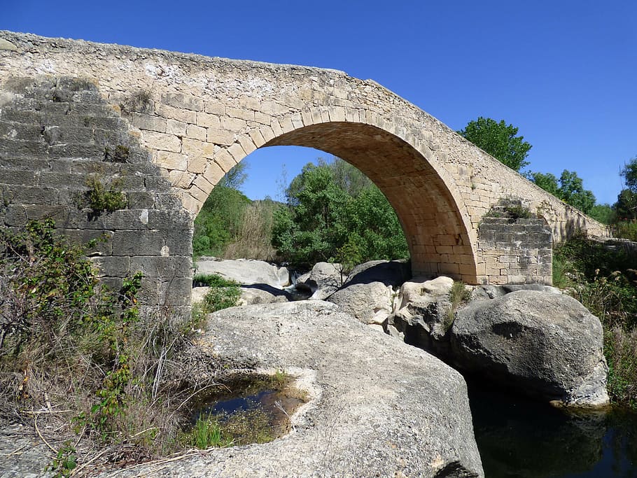 gray brick bridge during dayti,e, medieval, romanesque, stone, HD wallpaper