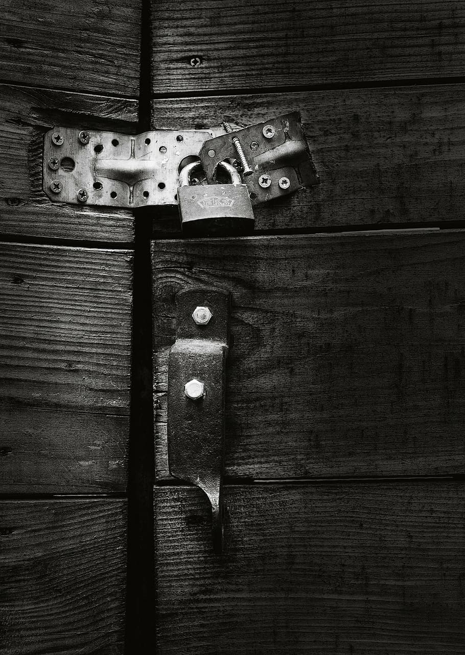 black and white, castle, structure, old, padlock, wood, door HD wallpaper