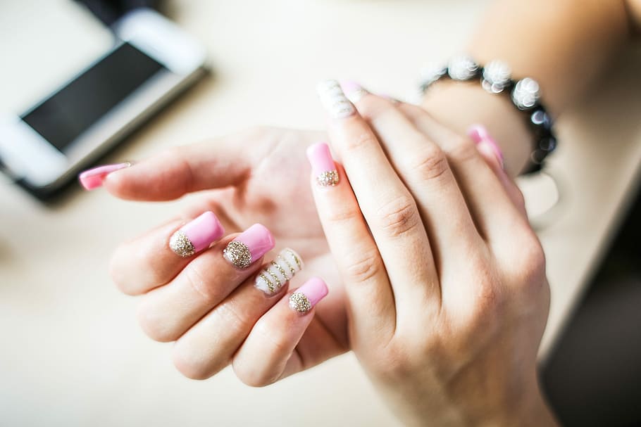 Dip Powder Nails: Experts Explain Benefits and What to Know