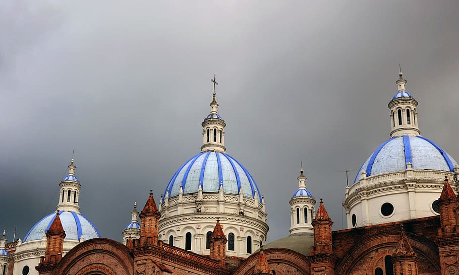 architectural photography of blue and white cathedral, blue and beige concrete temple HD wallpaper