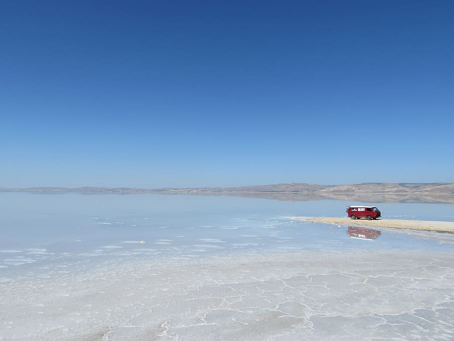 red and white van near sea under blue sky, red vehicle on seashore HD wallpaper
