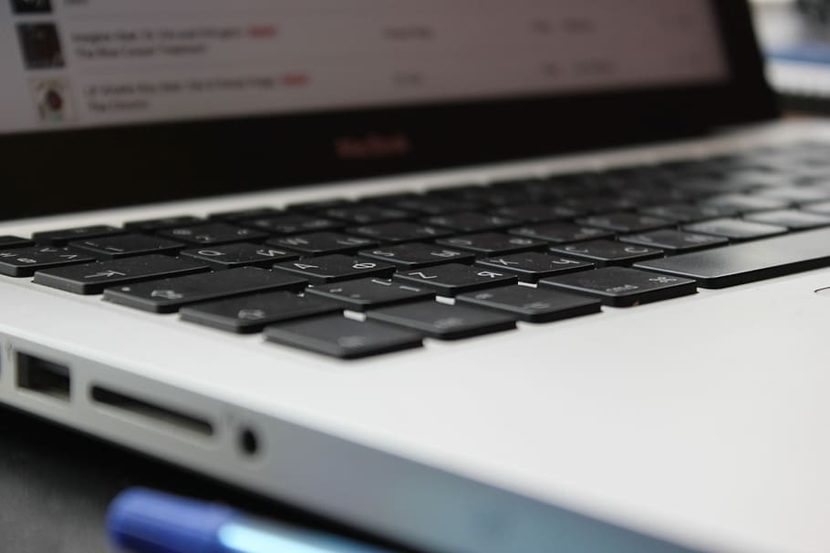 Macbook, Notebook, Keyboard, Pen, Table, technology, laptop HD wallpaper