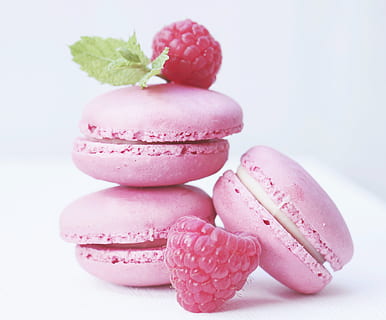 pile of strawberry and macaroons, macarons, raspberries, mint HD wallpaper