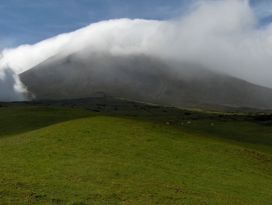 Mountain, Cloud, Green, Sky, landscape, nature, beauty in nature HD wallpaper