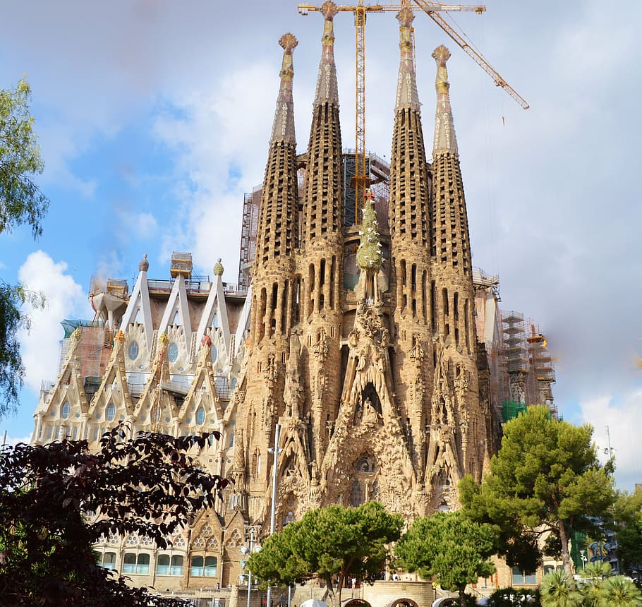 HD wallpaper: Sagrada Familia, Spain, cathedral, barcelona ...
