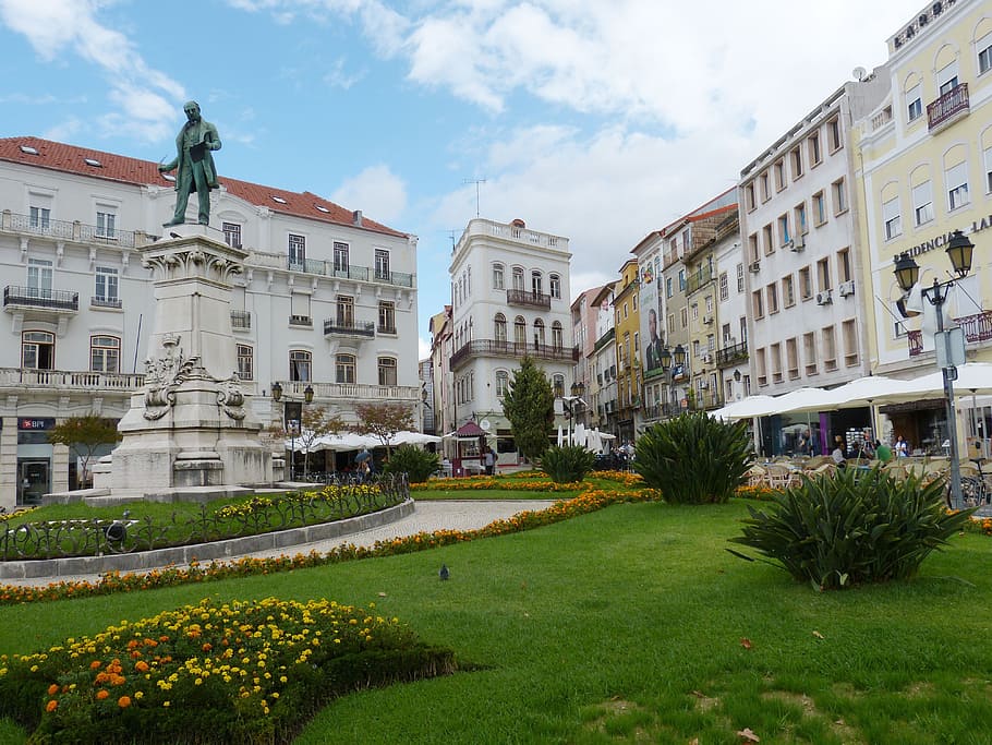 green statue of man in front of buildings, coimbra, portugal, HD wallpaper
