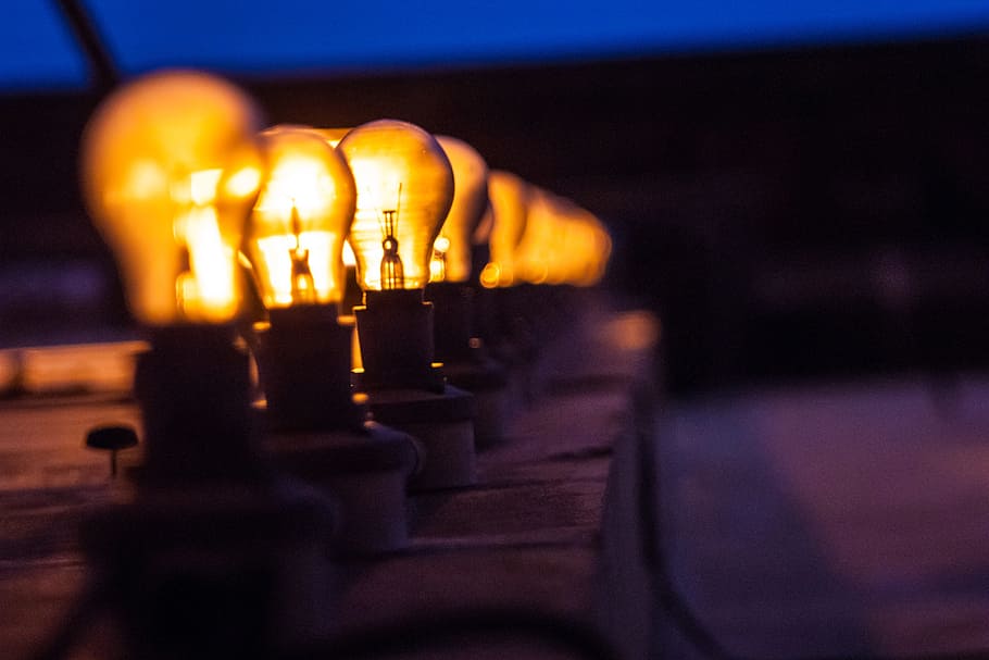 A line of light bulbs, technology, candle, lighting Equipment HD wallpaper