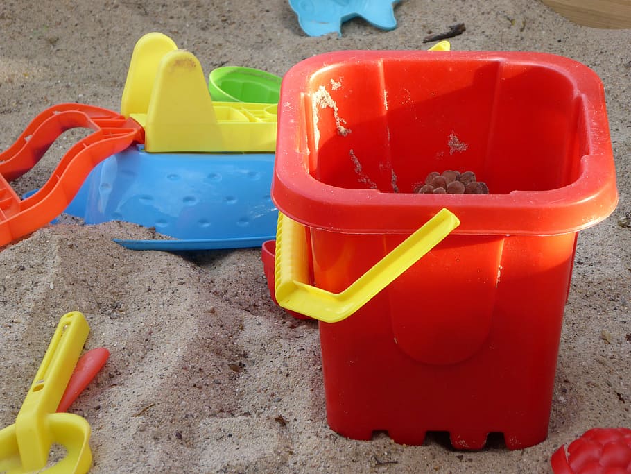 sand pit toys