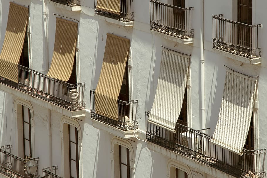 closeup photo of window blinds, white building photo at daytime HD wallpaper