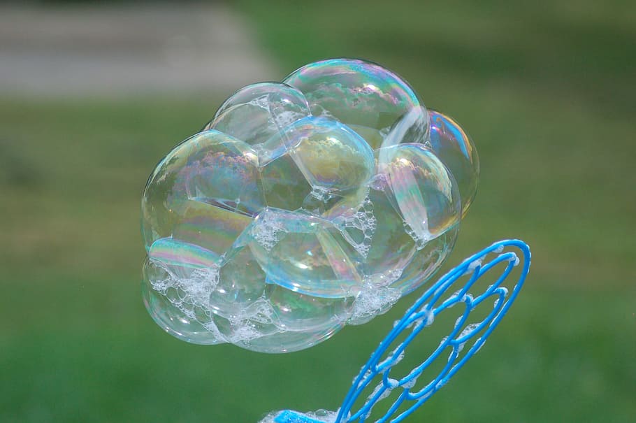 bubbles, summer, fun, childhood, happiness, transparent, vulnerability HD wallpaper