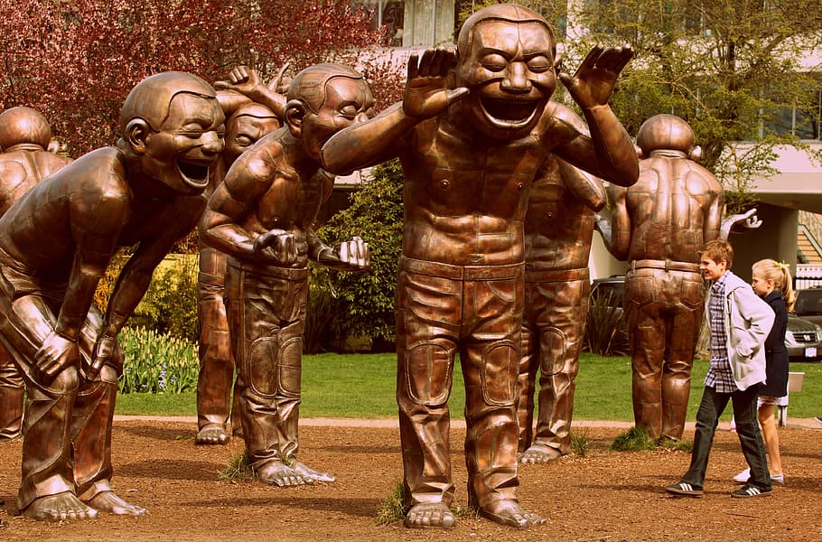 bronze-colored statues during daytime, laughter, sculpture HD wallpaper