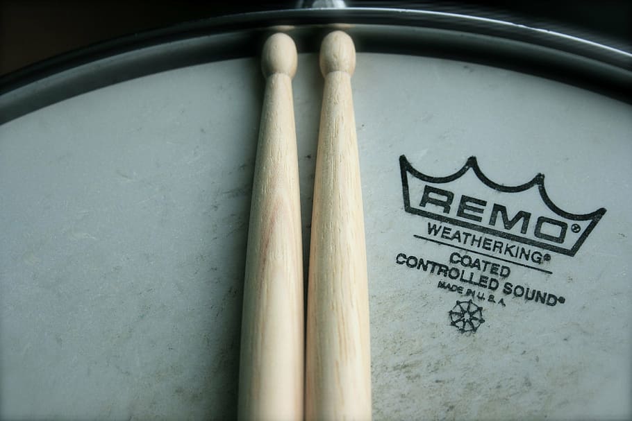 brown wooden precision drumsticks on Remo drum, percussion, drum kit, HD wallpaper