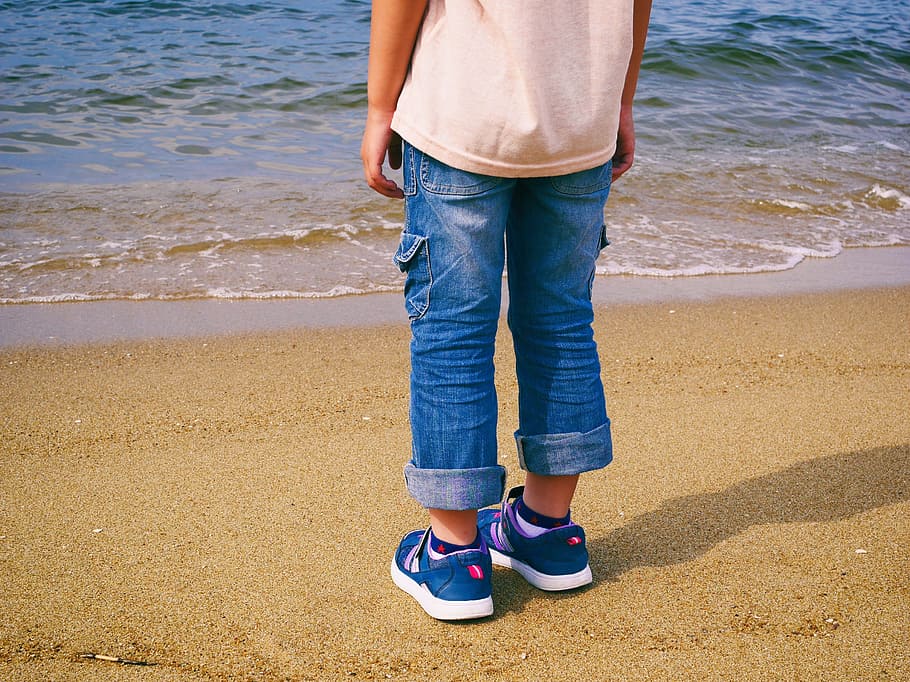 sea, sandy, beach, coast, children, summer vacation, shadow HD wallpaper