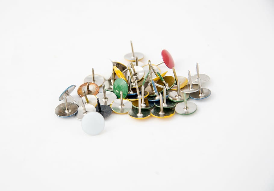 button, thumbtacks, spikes, an injection, multi colored, white background HD wallpaper