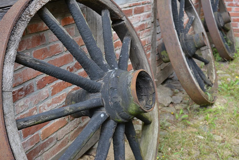 wheels, old, spokes, wagon wheel, museum, transportation, day HD wallpaper