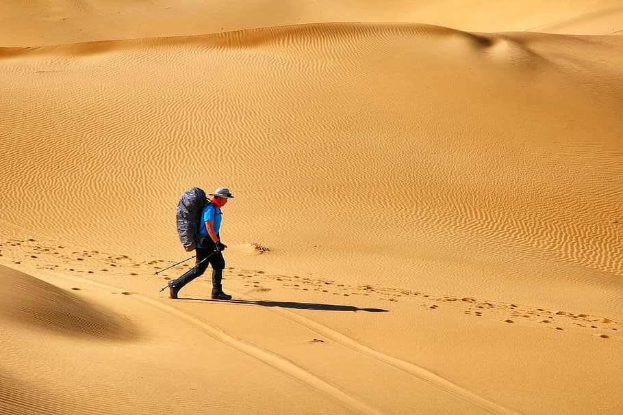 man walking on desert, figure, hiking, travel, people, nature, HD wallpaper