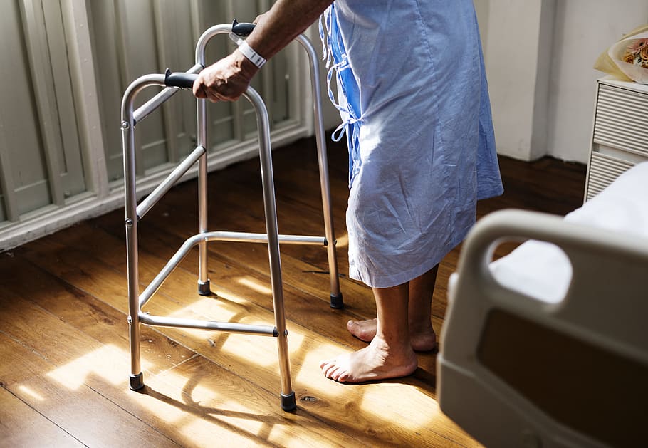 Person in Hospital Gown Using Walking Frame Beside Hospital Bed, HD wallpaper