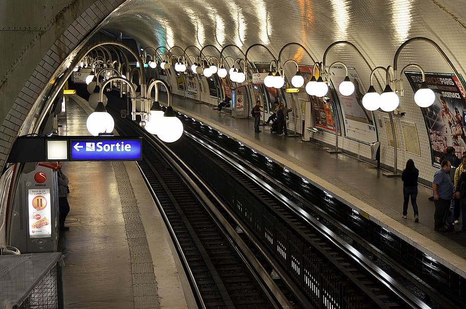 Sortie signage and train station, subway, transit, metro, transportation HD wallpaper