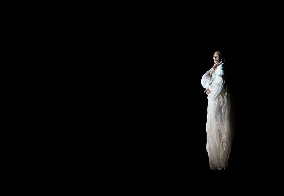Ghost, Flight, Show, Dance, Night, White, woman, full length HD wallpaper