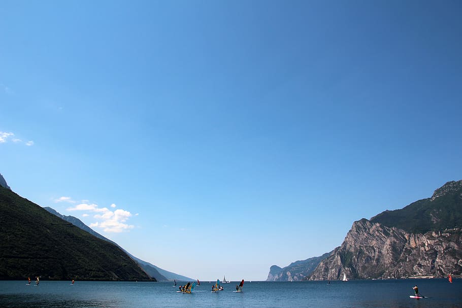 garda, italy, lake, landscape, mountains, water sports, surfer, HD wallpaper