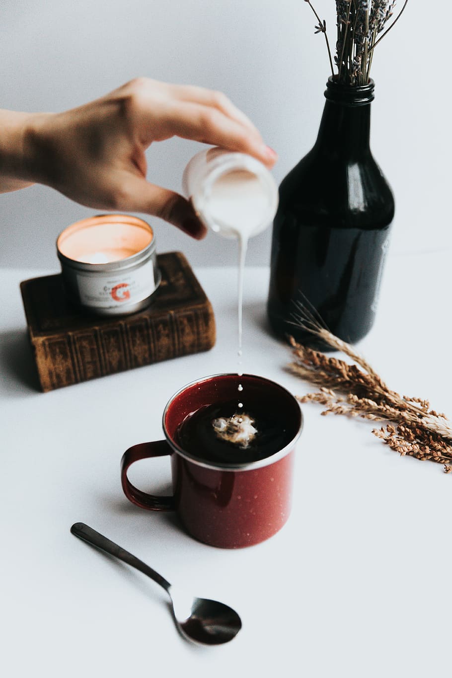 person pouring milk on coffee, person pouring sugar on coffee HD wallpaper