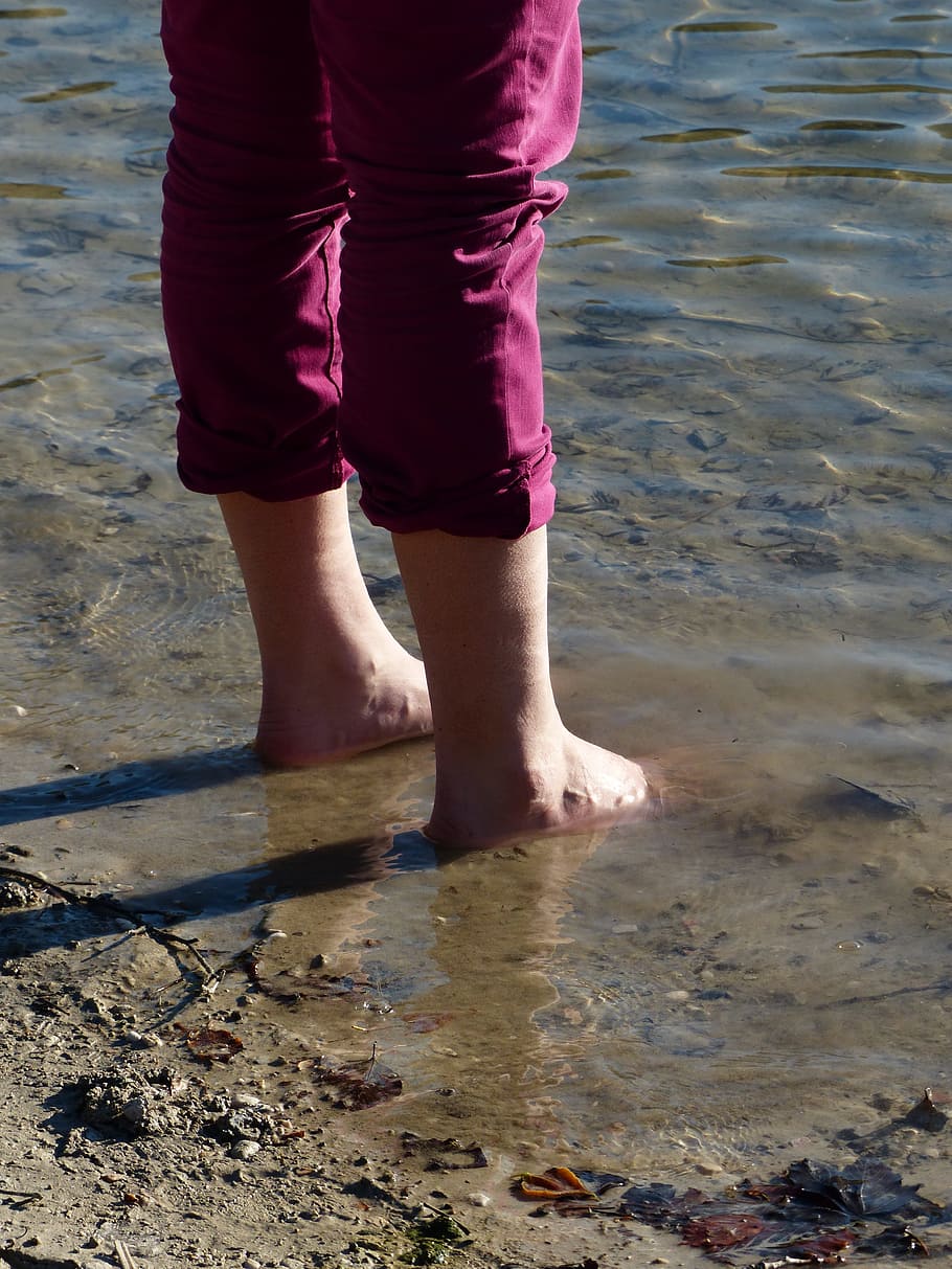 barefoot, water, lake, cold, legs, frisch, low section, beach