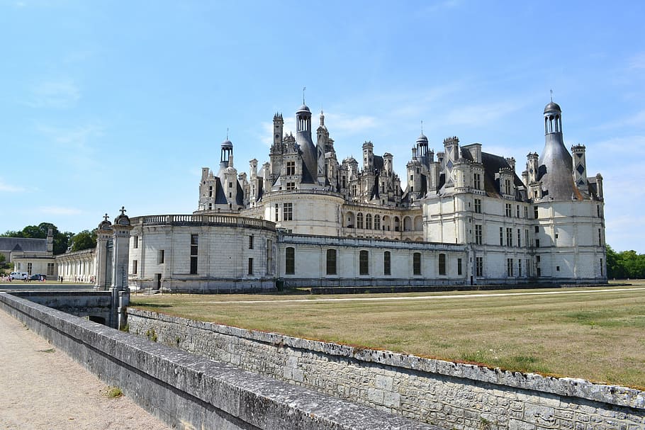 Chateaux De La Loire 1080p 2k 4k 5k Hd Wallpapers Free Download Wallpaper Flare