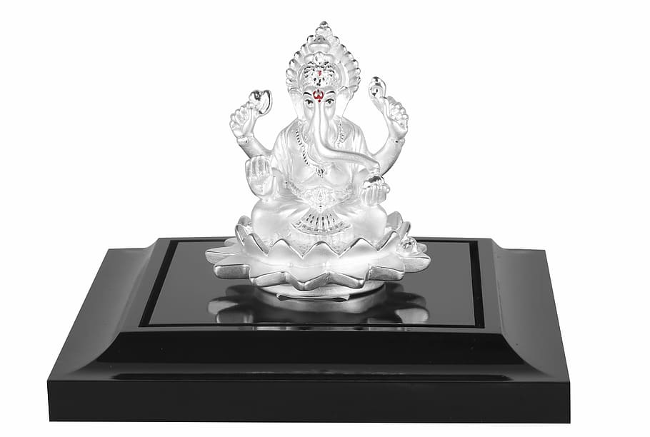 Hindu God Ganesh On A Black Background. Rudraksha Statue And Rosary On A  Wooden Table With A Red Incense Stick And Incense Smoke. Copy Space Stock  Photo, Picture and Royalty Free Image.