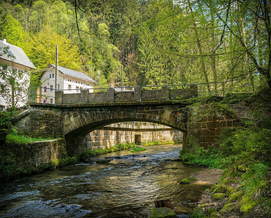 gray concrete bridge near white houses, river, stone bridge HD wallpaper