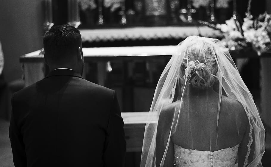 grayscale photography of couple to be wedded, the altar, church, HD wallpaper