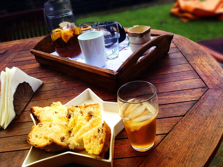 clear drinking glass on brown wooden tray, break, tea, bread HD wallpaper
