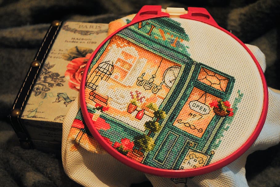 green painted restaurant cross-stitch, embroidery, floss, needlework HD wallpaper