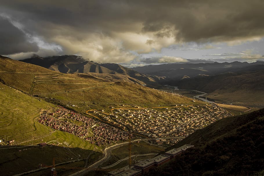 aerial photography of town on mountain foot during daytime, high angle view of village HD wallpaper