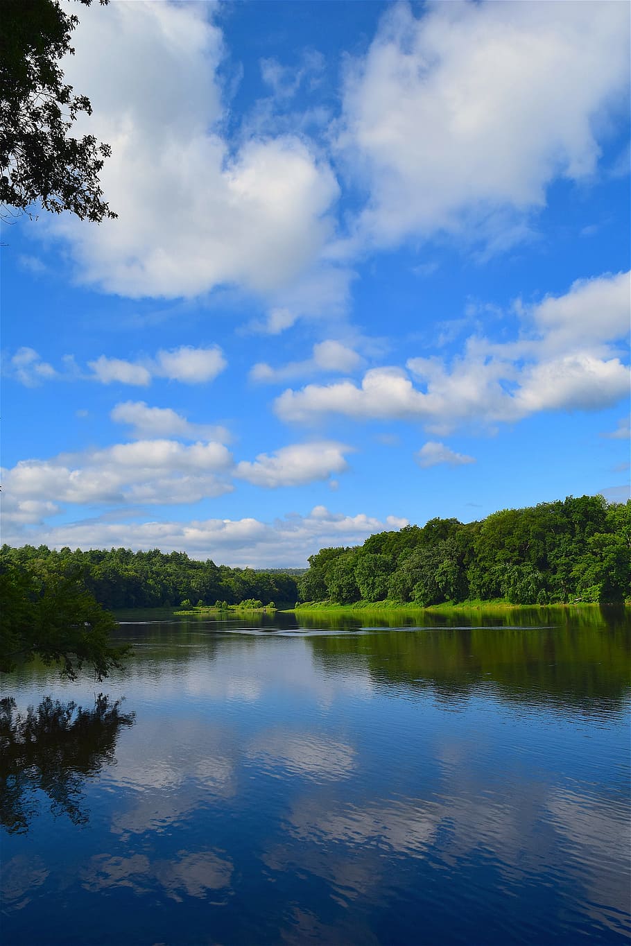 landscape, lake, sky, reflection, clouds, sunlight, green, summer HD wallpaper