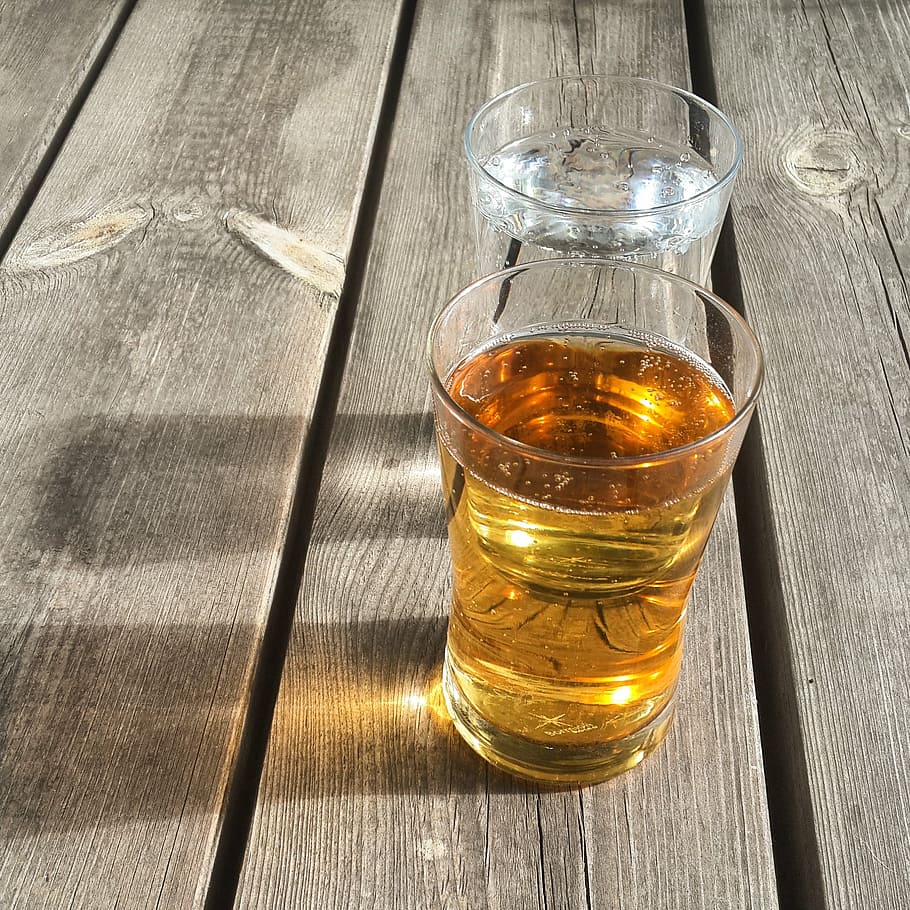 glasses, drinks, picnic table, wood table, water, refreshment HD wallpaper