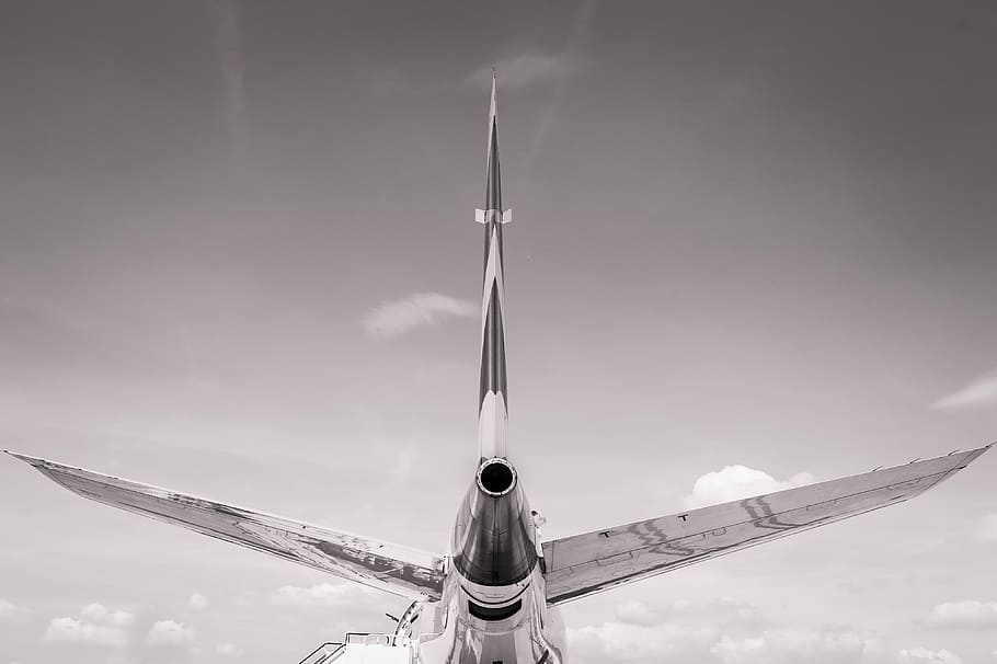 London City Airport, grayscale photo of plane during daytime HD wallpaper