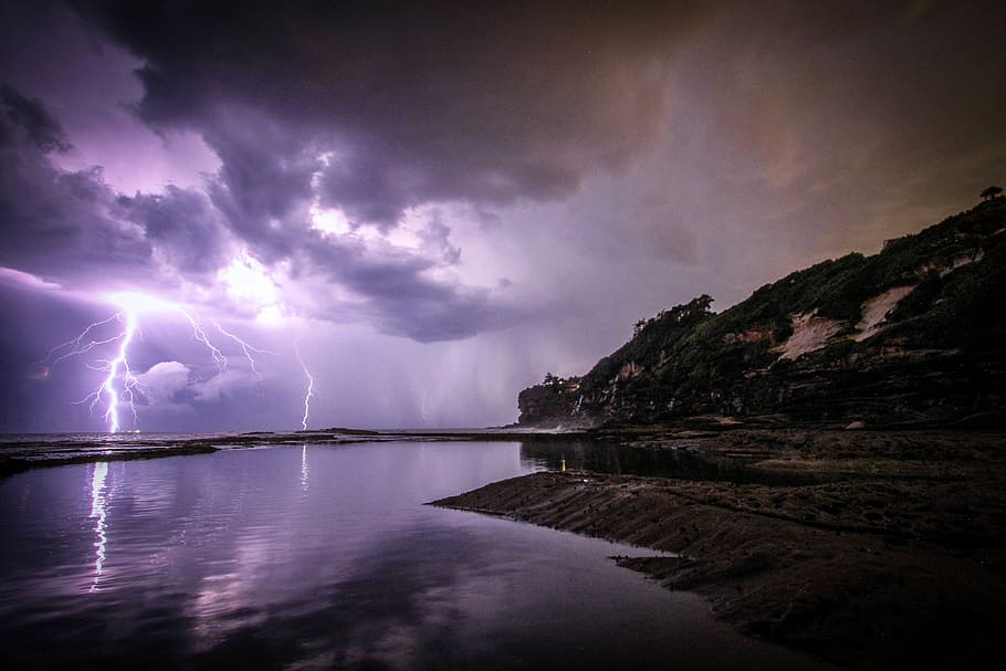 Lightning Storm from the Clouds in Dee Why, New South Wales, Australia, HD wallpaper