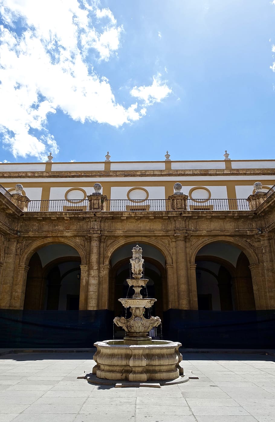 Fountain, Court, Courtyard, Architecture, medieval, statue