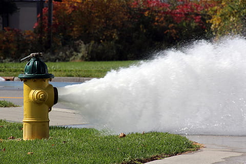 hydrant, fire plug, vented, flushing, water, stream, flow, gushing HD wallpaper
